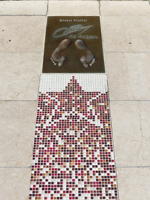 使得他们在 使得他们在